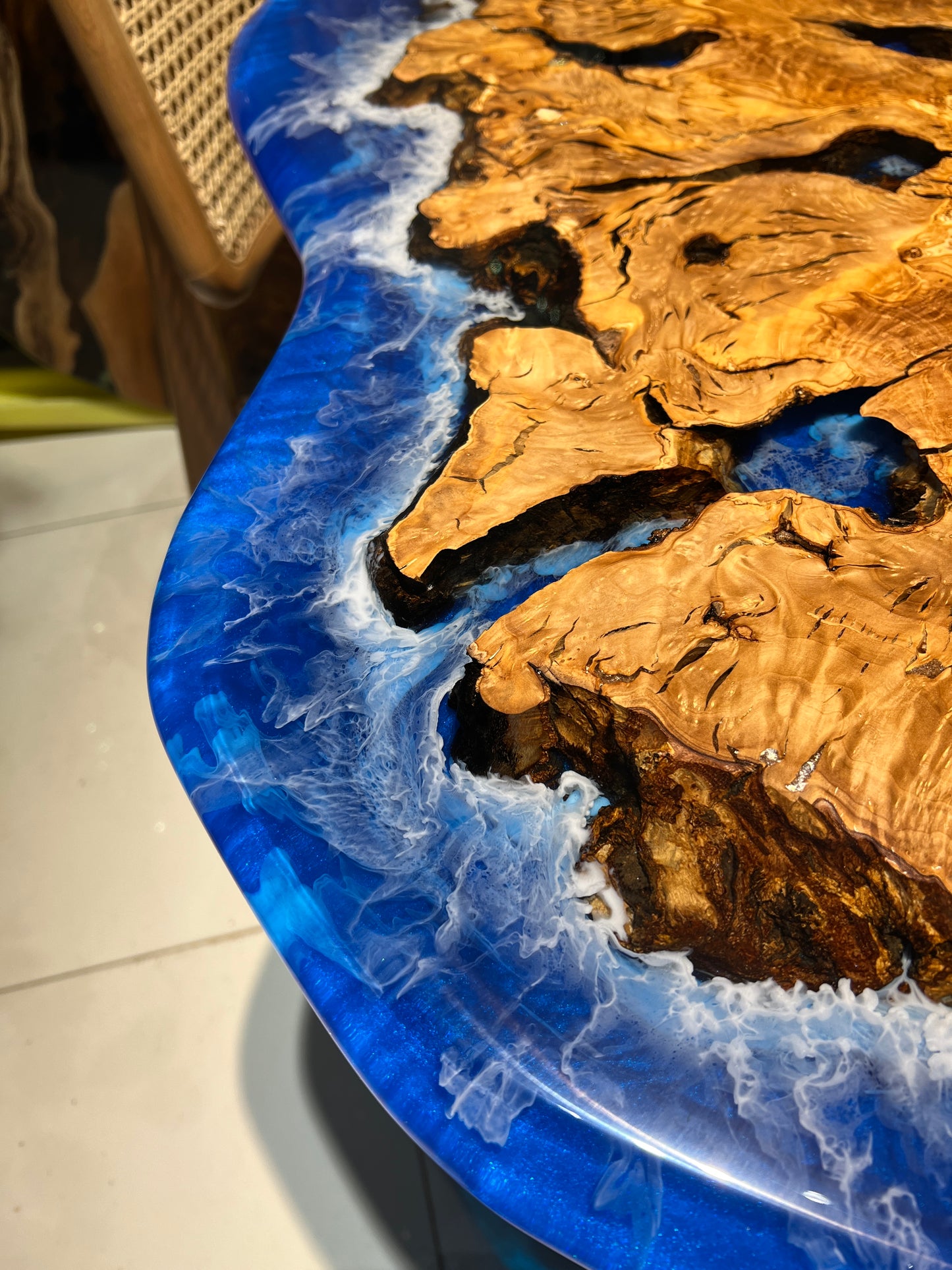 Round dining room table, Epoxy table, Epoxy round table, With wave effect olive table