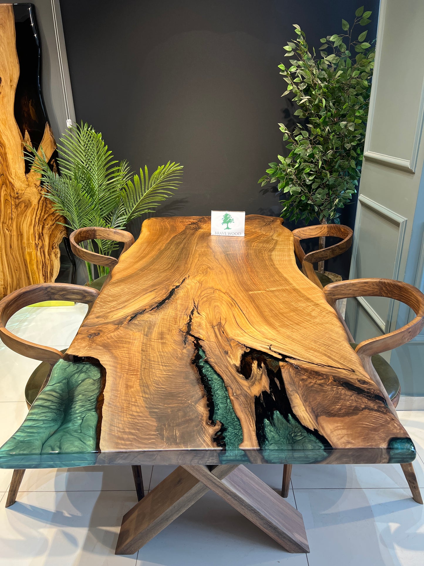 Dining room table, Green epoxy, Walnut wood, Epoxy table