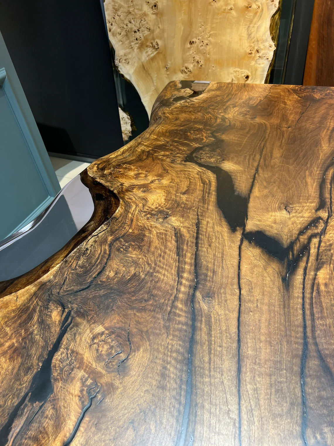 Walnut wood dining table, One piece walnut wood centennial, Dinner table, İn stock, Dining room table, Custom dining table