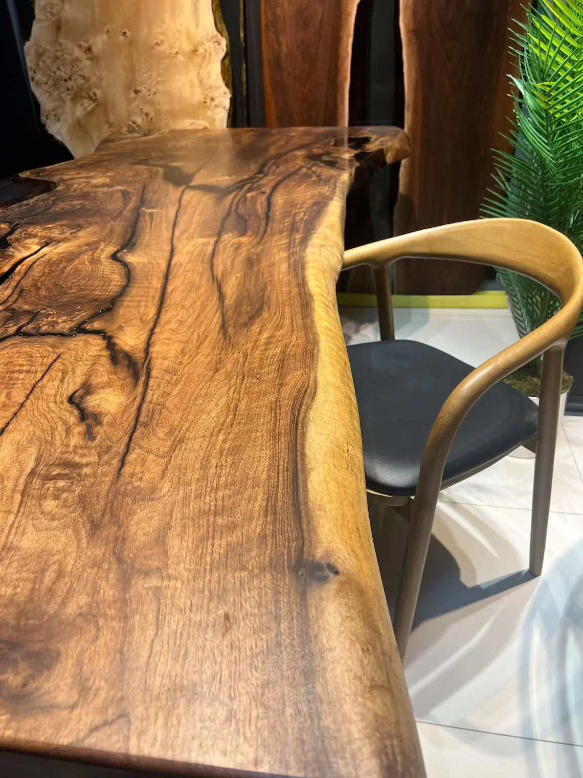 Walnut wood dining table, One piece walnut wood centennial, Dinner table, İn stock, Dining room table, Custom dining table