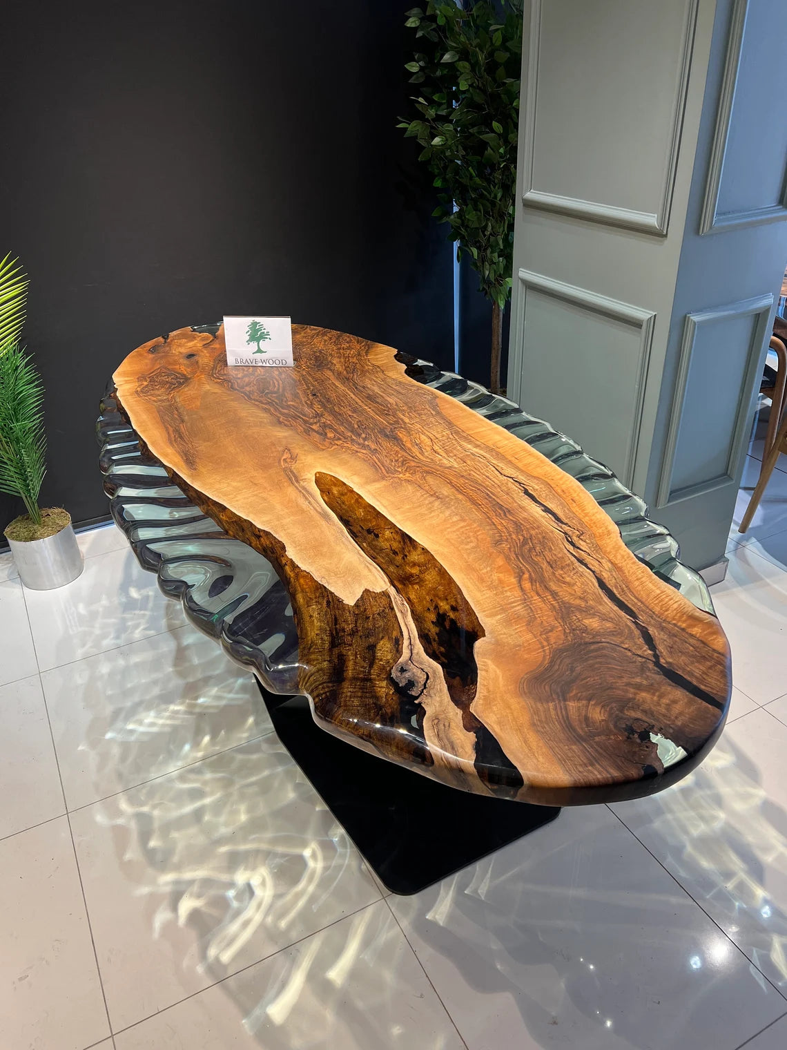 Dining room table, Oval dining table, walnut dining room table, Custom design epoxy table, Ultra Clear Epoxy Dining Table